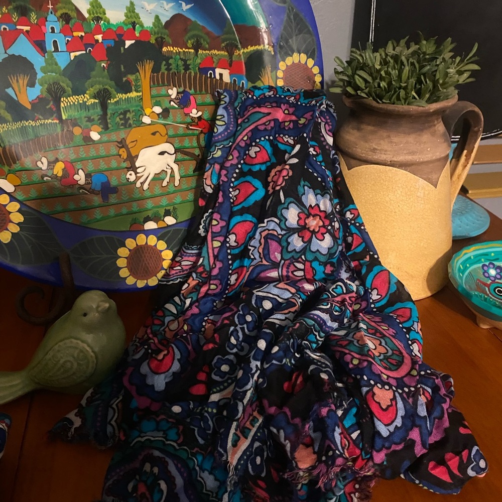 NEW Vera Bradley- HayMarket Paisley Scarf